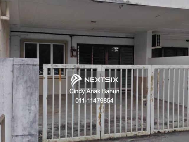Palm Garden Apartment 1044sqft 3r2b 1 Carpark Basic Unit for Rent