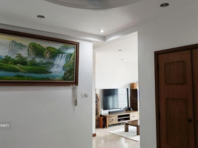 Palm Gardens D23, Condominium