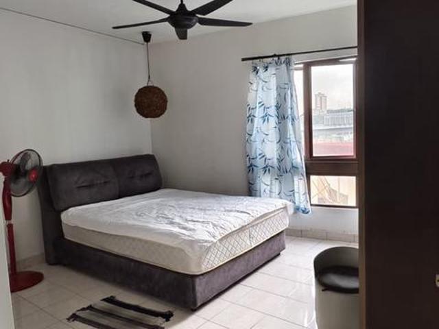 Palm Spring Condo Kota Damansara for RENT