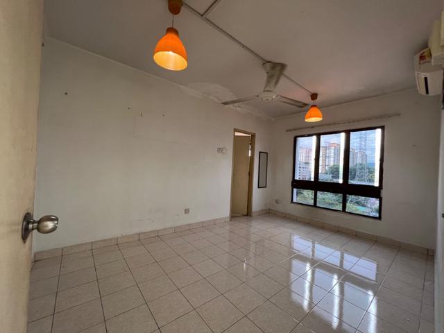 Palm spring corner lot unit kitchen kota Damansara Petaling Jaya