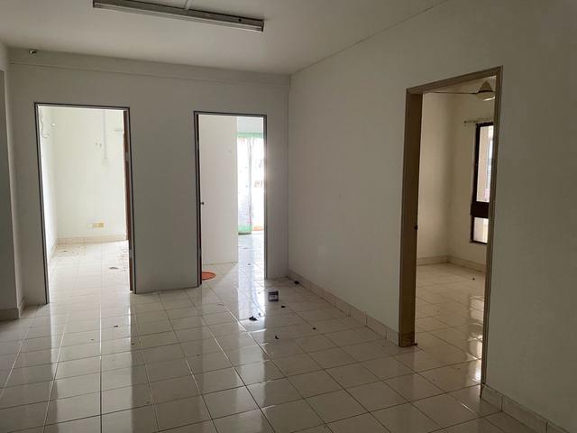 Palm Spring Kota Damansara Basic Unit 5 Rooms 2 Baths 1 Parking