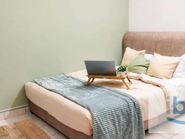 Palm Spring Kota Damansara | Modern Co Living Medium Room | Female Only