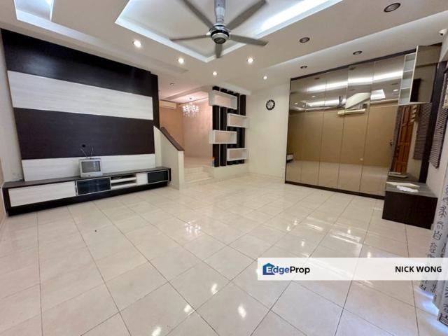 Palm Walk, Bandar Sungai Long