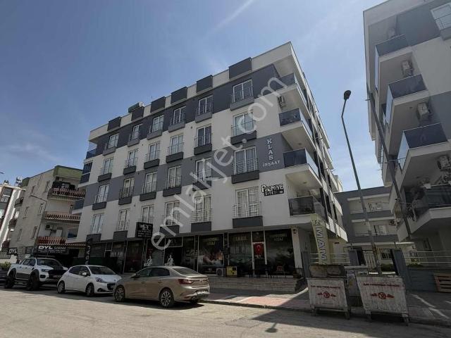 Palmiye Mahallesinde Bağımsız Mutfaklı Doğalgazlı Geniş 2+1