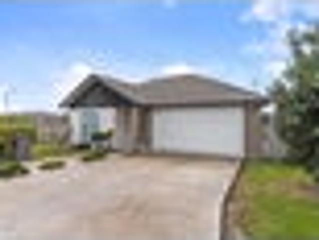 Papakura, 4 bedrooms, $750 pw
