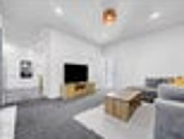 Papakura, 5 bedrooms, $820 pw