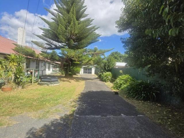 papakura, 6+ bedrooms