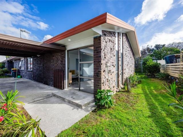 papakura, 2 bedrooms