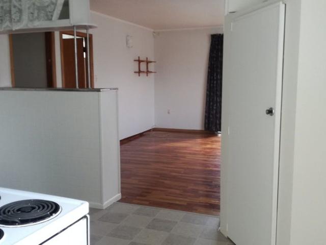 papakura, 2 bedrooms