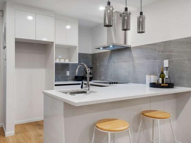 papakura, 2 bedrooms