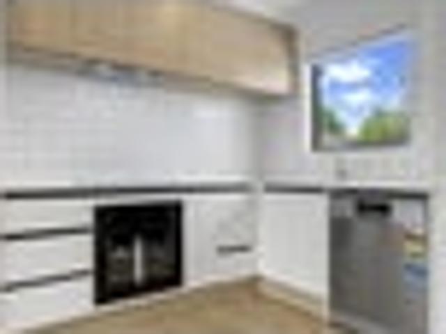 Papakura, 2 bedrooms, $590 pw