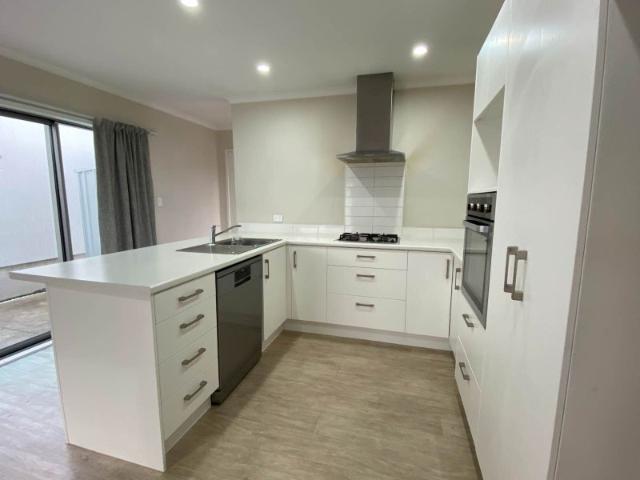 papakura, 2 bedrooms