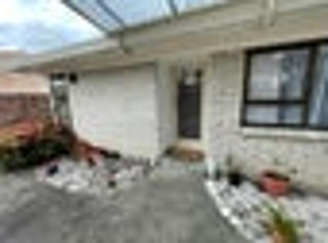 Papakura, 3 bedrooms, $690 pw