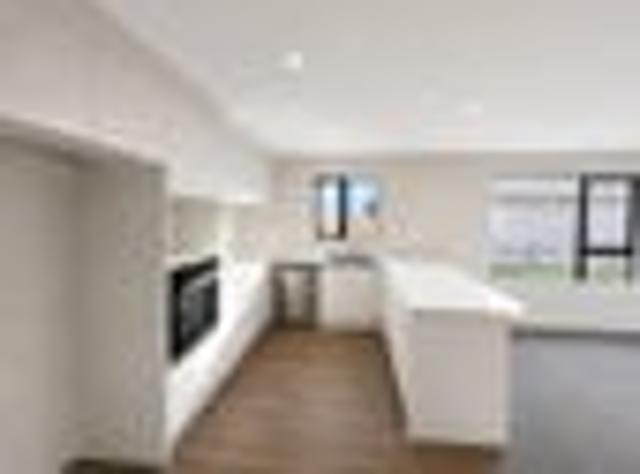 Papakura, 3 bedrooms, $695 pw