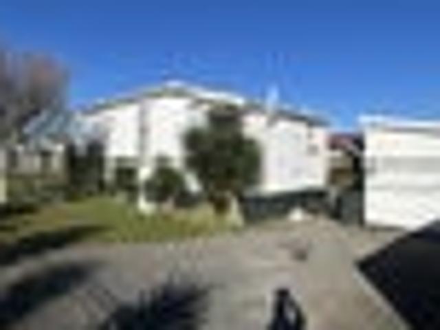 Papakura, 3 bedrooms, $600 pw