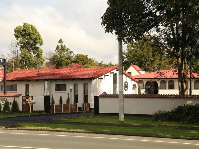 papakura, studio