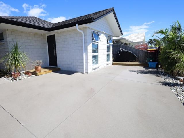 papamoa beach, 1 bedroom