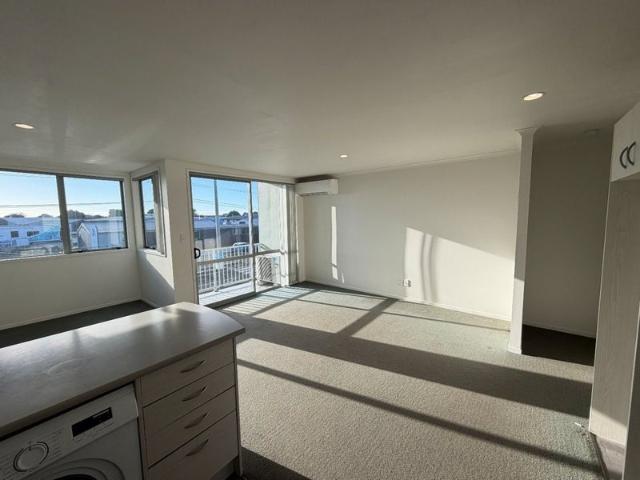 papamoa beach, 2 bedrooms