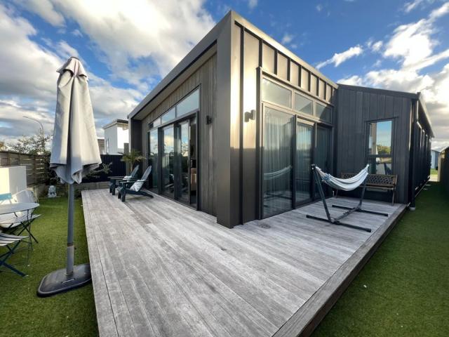 papamoa beach, 2 bedrooms