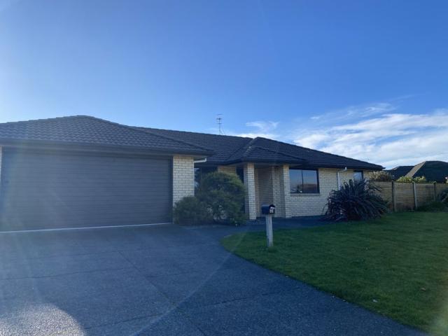 papamoa beach, 3 bedrooms