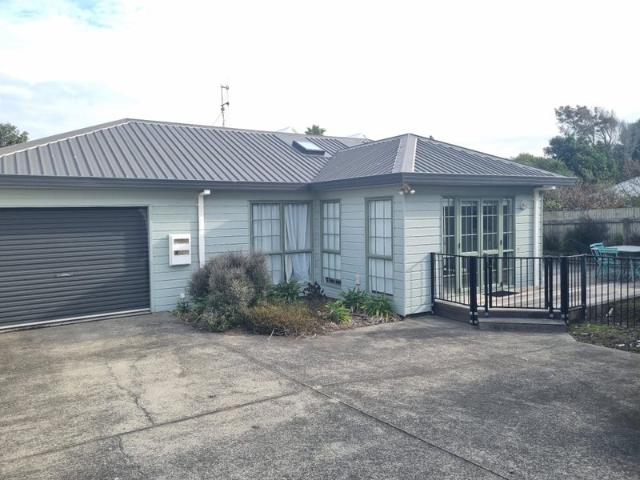 papamoa beach, 3 bedrooms