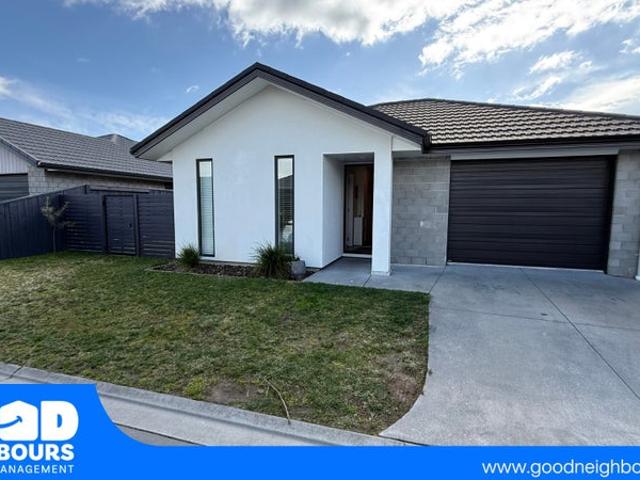 Papamoa Beach, 3 bedrooms