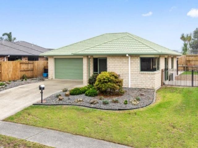 papamoa beach, 3 bedrooms