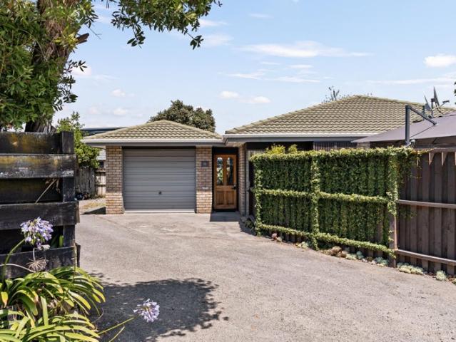 papamoa beach, 3 bedrooms