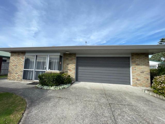 papamoa beach, 3 bedrooms