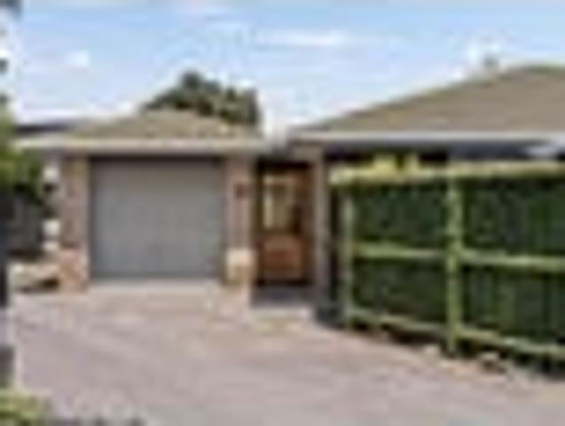Papamoa Beach, 3 bedrooms, $700 pw