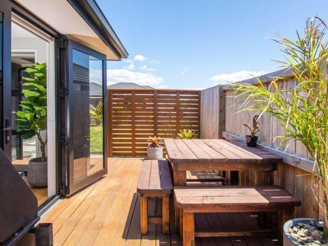 Papamoa Beach, 3 bedrooms
