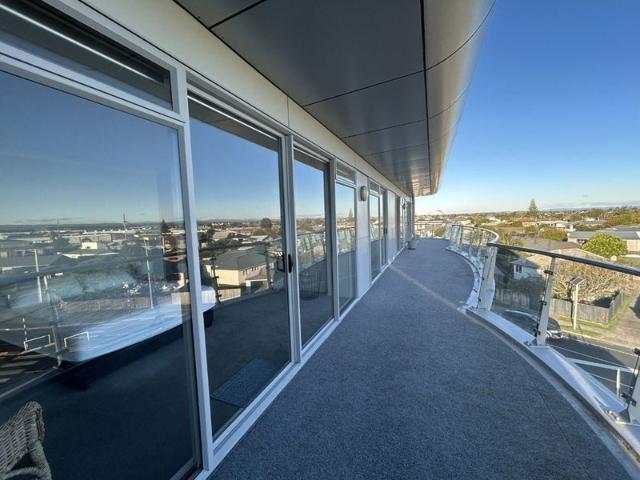 papamoa beach, 3 bedrooms
