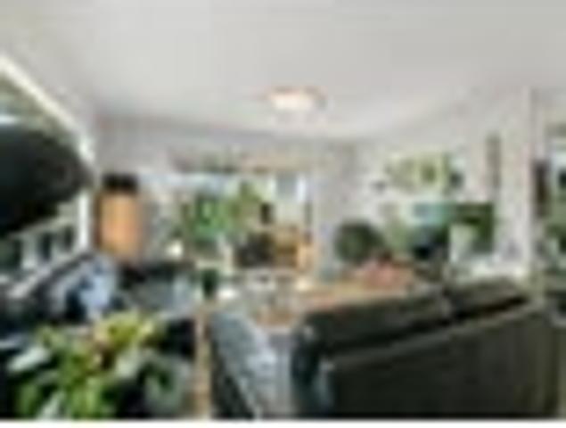 Papamoa Beach, 4 bedrooms, $900 pw
