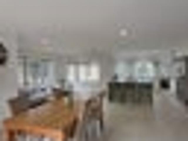 Papamoa Beach, 5 bedrooms, $1295 pw
