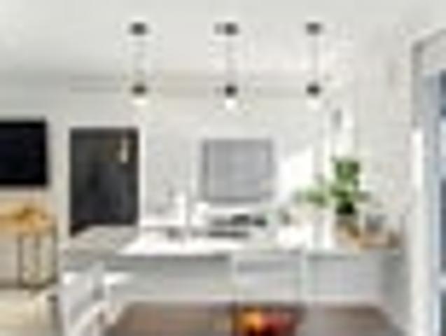 Papamoa Vibes: Modern, Sunny, Ready to Impress!