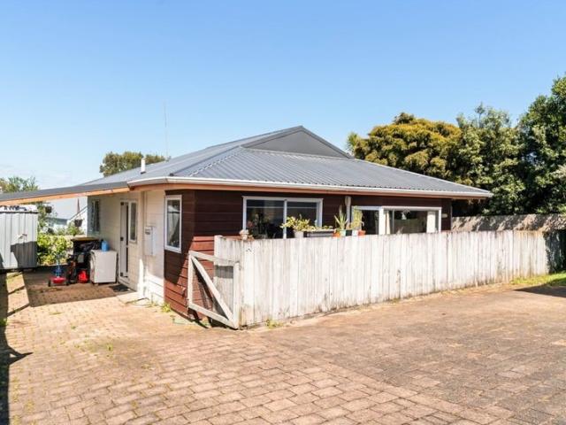 Papamoa, 2 bedrooms