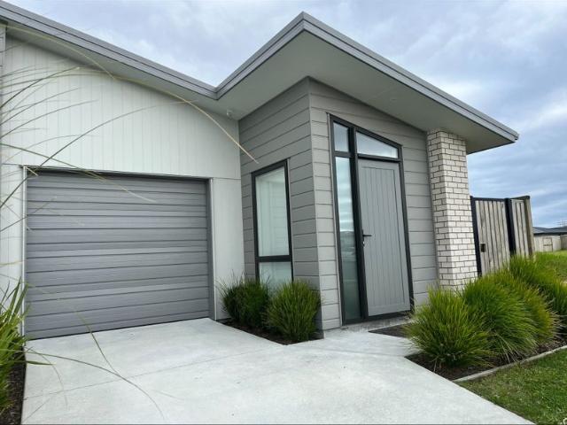 papamoa, 2 bedrooms