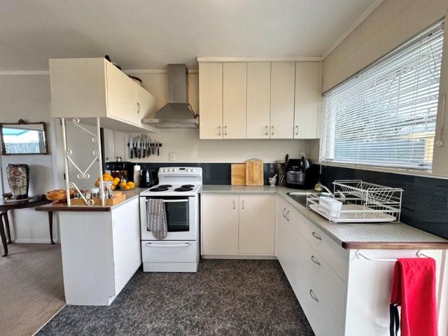 Papamoa, 2 bedrooms