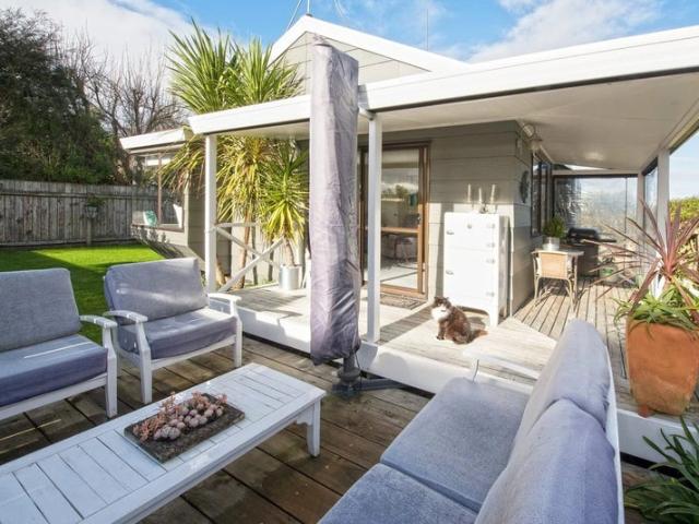 papamoa, 2 bedrooms