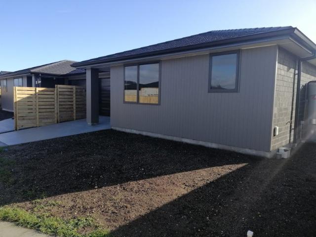 papamoa, 3 bedrooms