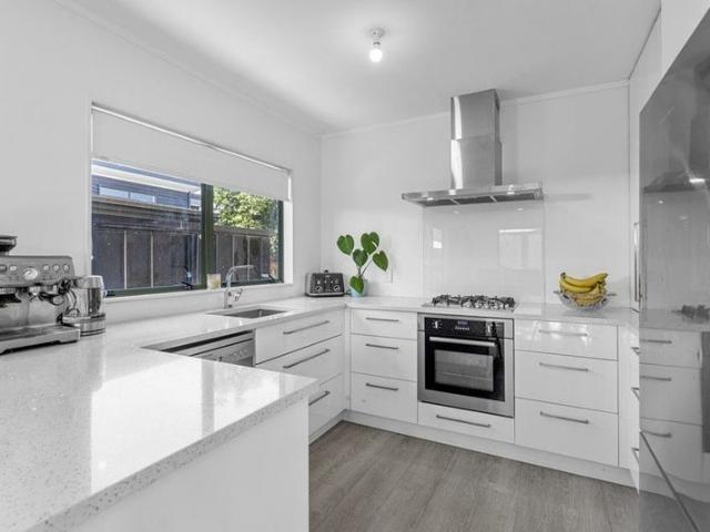 Papamoa, 4 bedrooms
