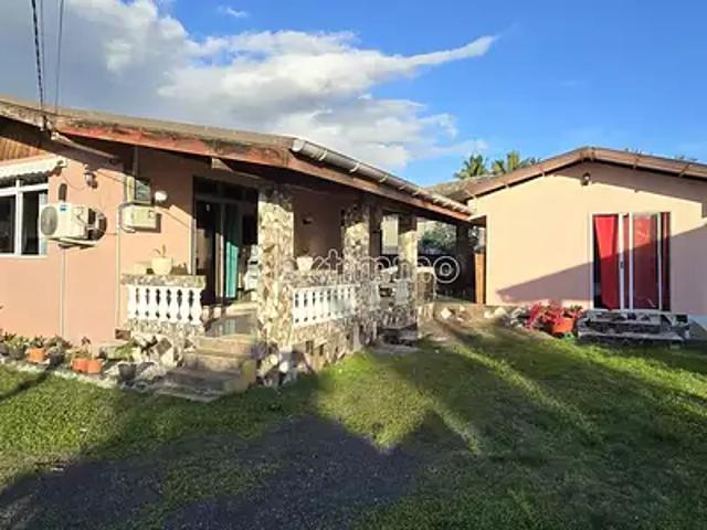 Papara 98712 Location maison 4 pièces t4 terrasse