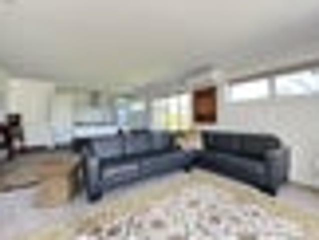 Paparangi, 2 bedrooms, $630 pw