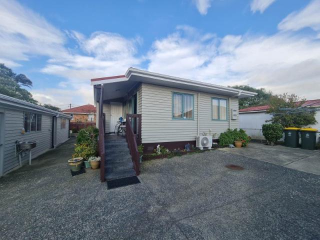 papatoetoe, 2 bedrooms