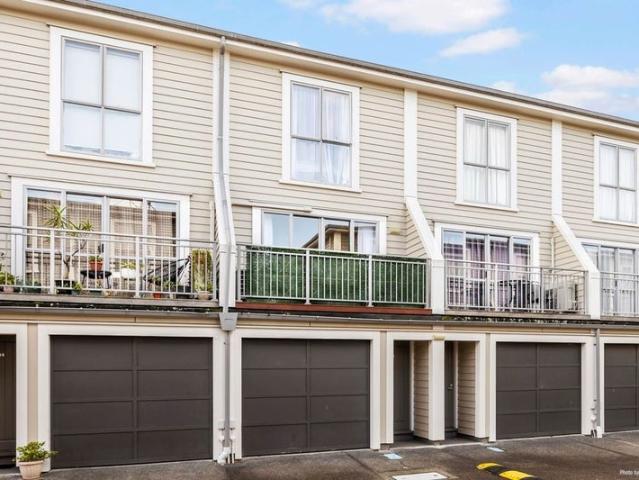 papatoetoe, 2 bedrooms
