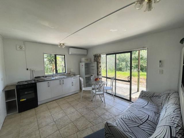 papatoetoe, 2 bedrooms