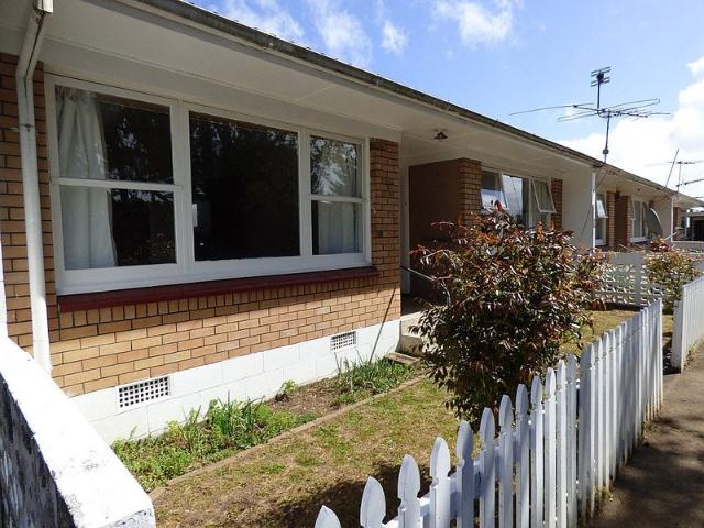 papatoetoe, 2 bedrooms