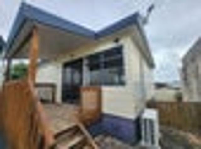 Papatoetoe, 2 bedrooms, $595 pw