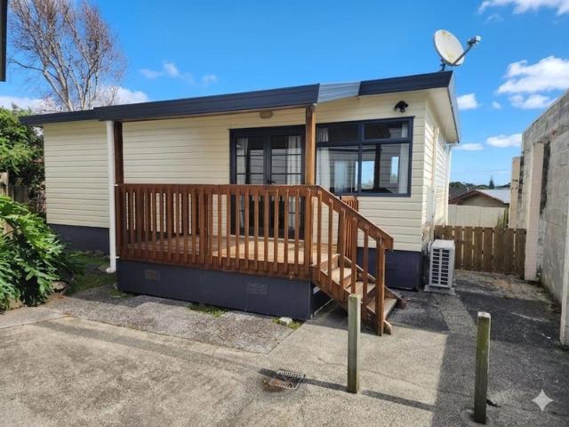 papatoetoe, 2 bedrooms