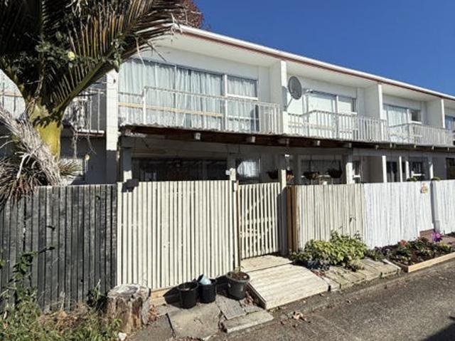 papatoetoe, 2 bedrooms